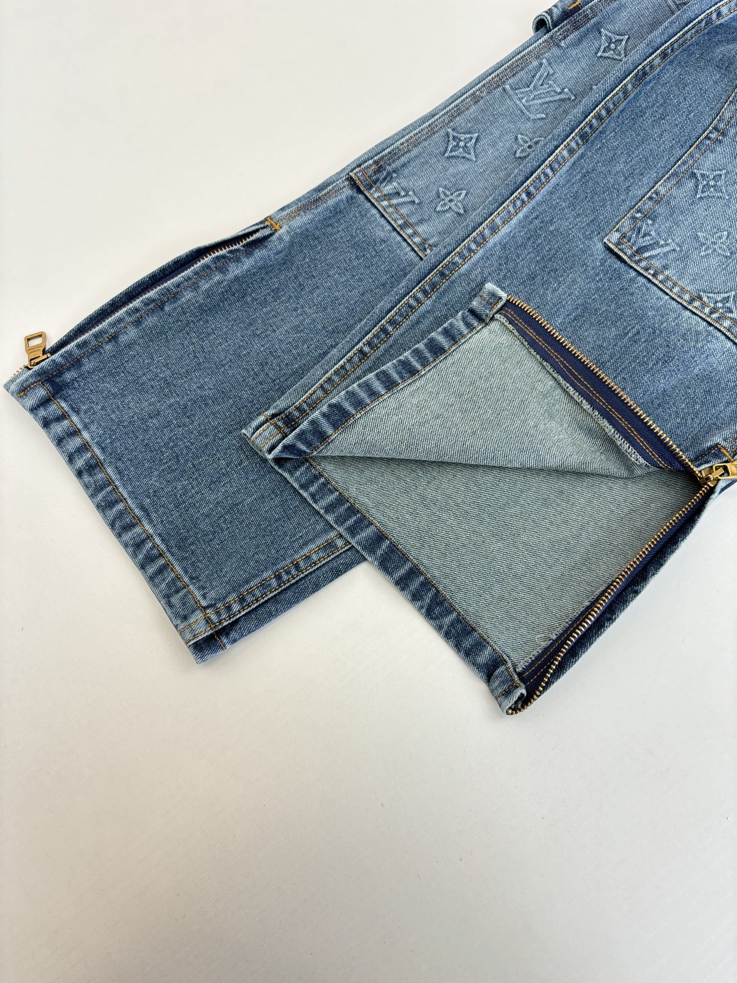Louis Vuitton Unisex Jeans Size S-XL