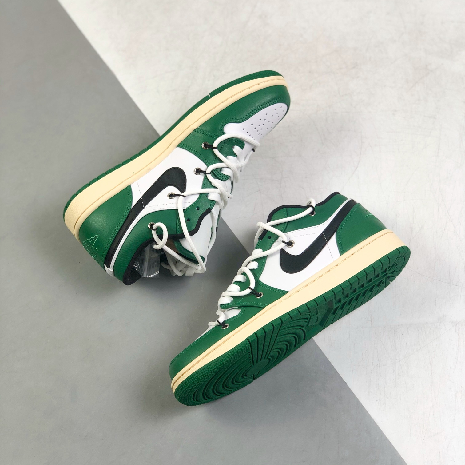 Nike Air Jordan 1 x OFF White Low Top Sneakers Shoes Gr. 36-46