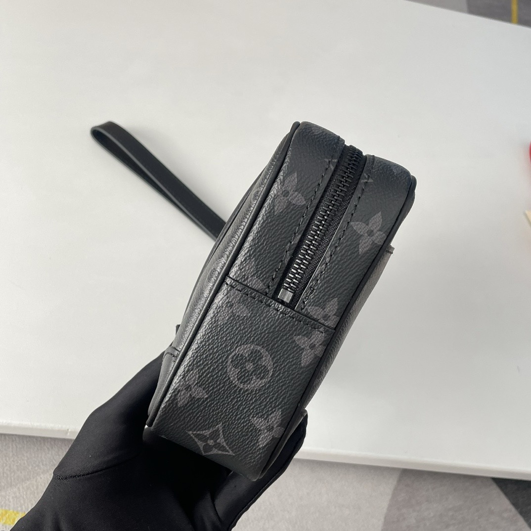 Louis Vuitton M82076 Pochette Kasai Men Bags Size 25*15.5*6.5cm