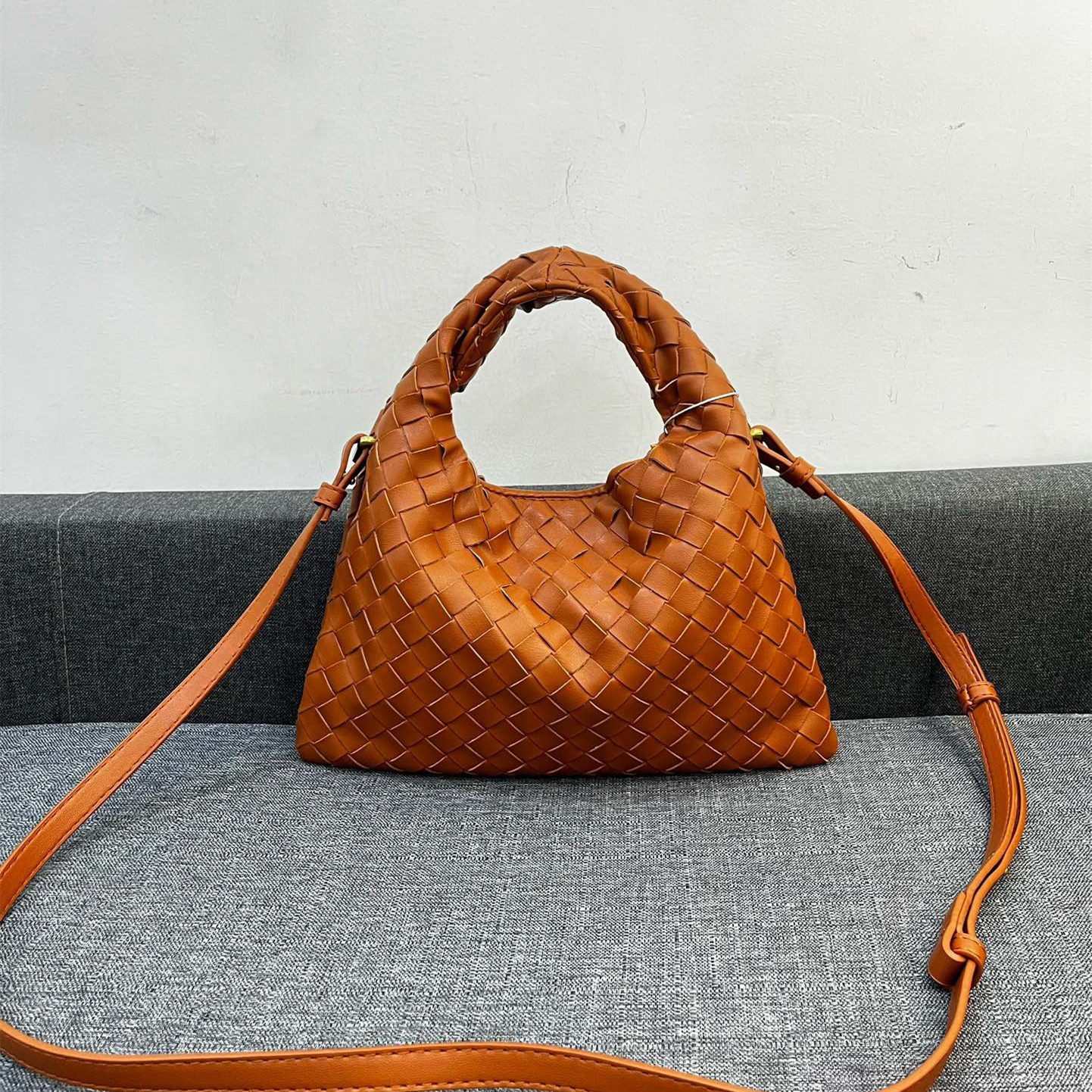 Copy Bottega Veneta HO Shoulder Bags 28*17cm