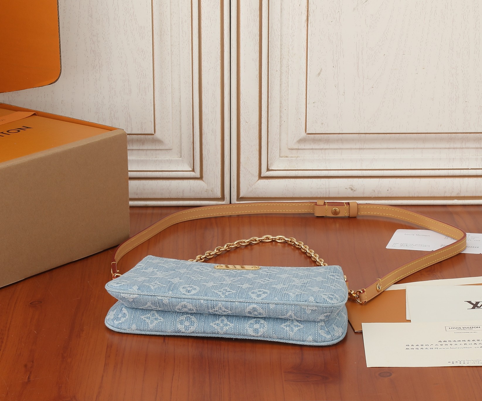 Louis Vuitton M83532 Liv Pochette Denim Cowboy Shoulder Bag Size 24.5*13.5*6.5cm