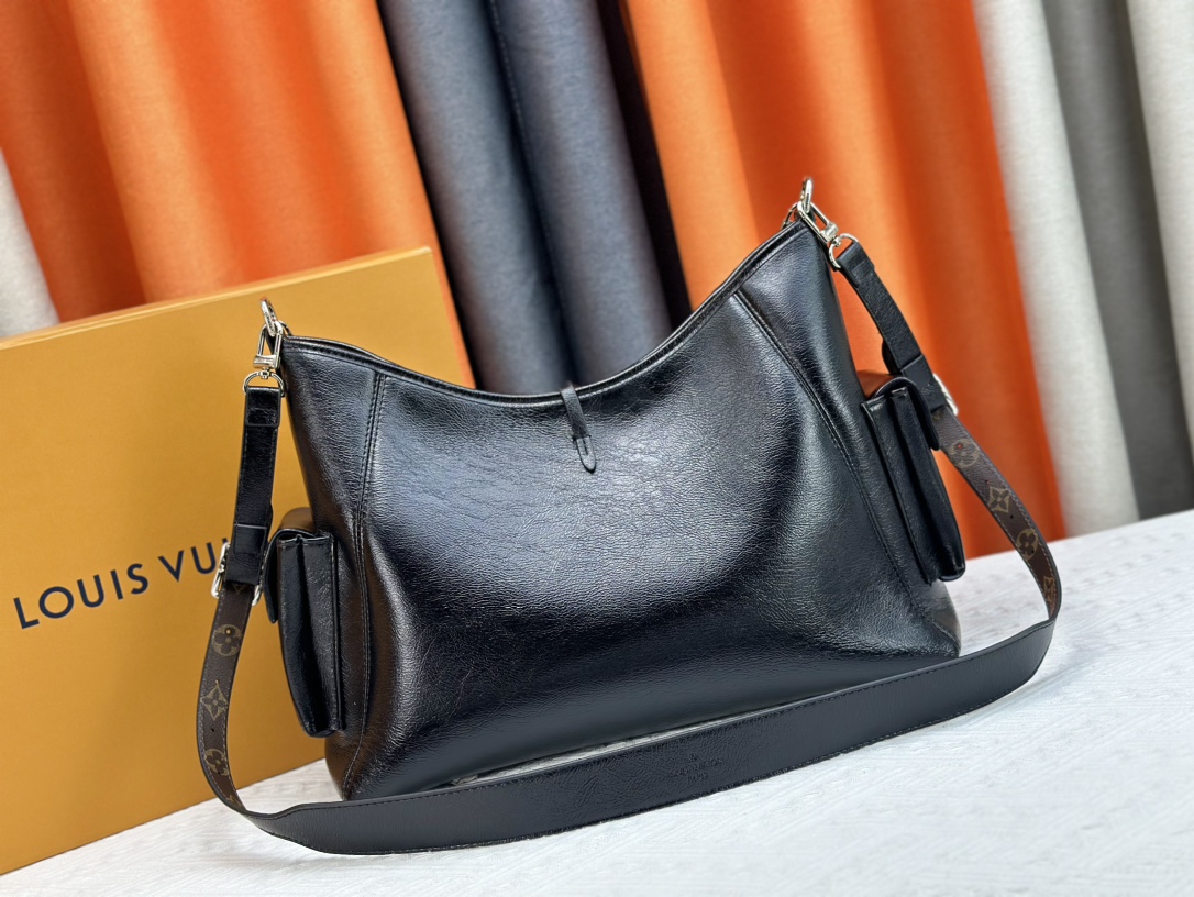 Louis Vuitton M24861 CarryAll Cargo Shoulder Bags Size 33*23*15cm