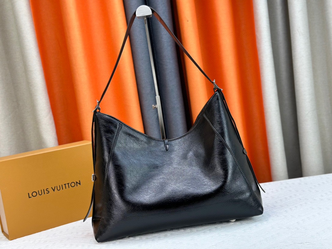 Louis Vuitton M25143 CarryAll Dark Shoulder Bags Size 39*30*15cm