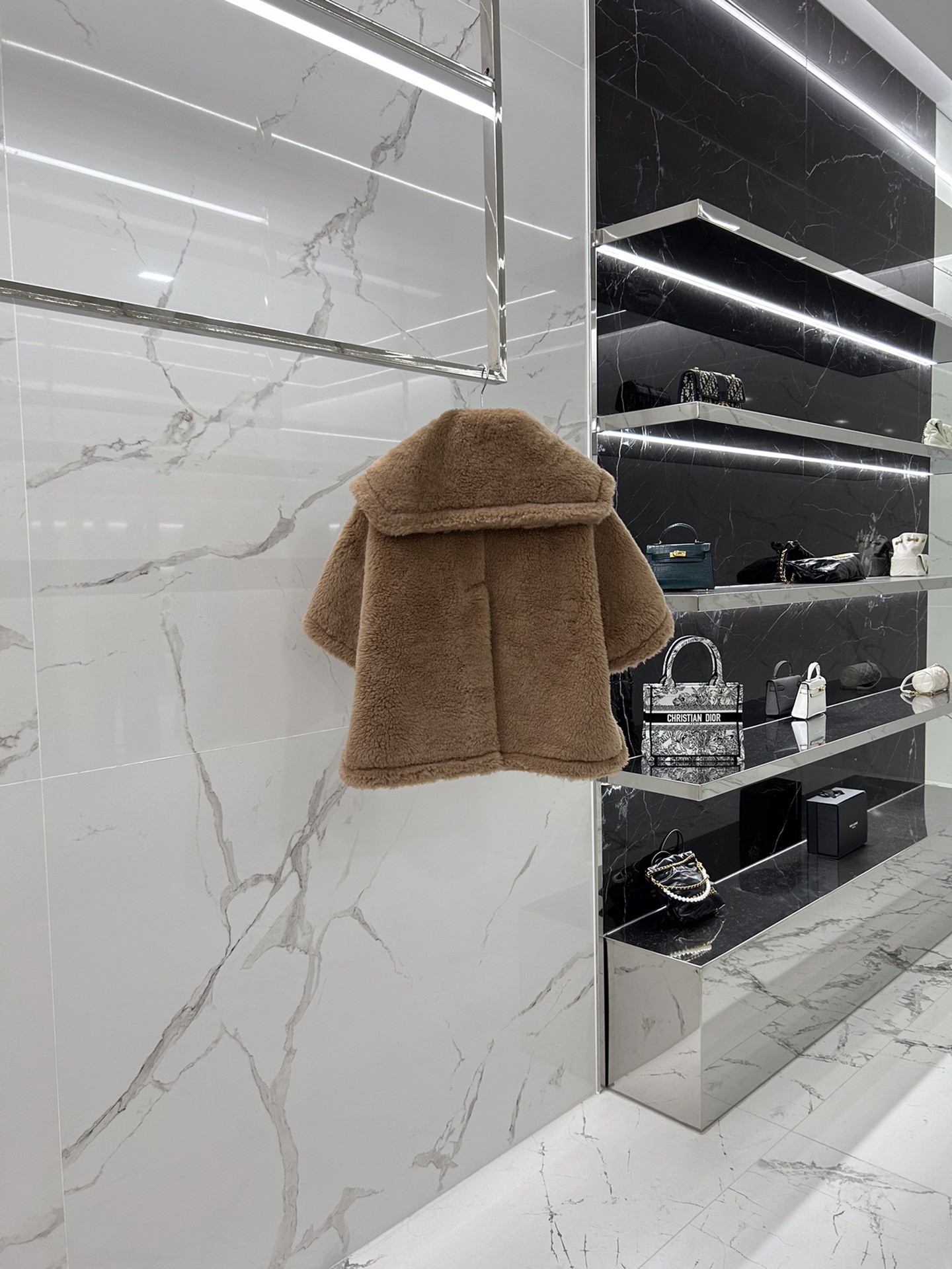 Max Mara Teddy Cape short style one size fits all