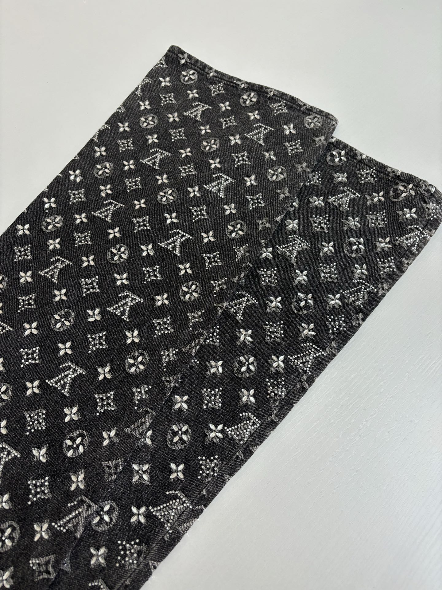 Louis Vuitton Monogram Pants Jeans Size S-XL