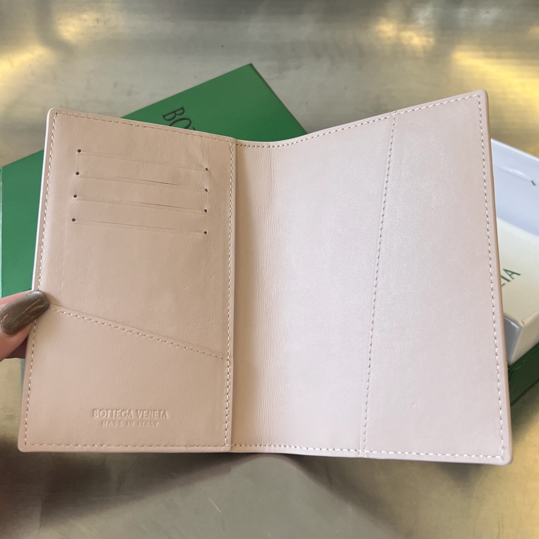 Bottega Veneta Card Holder Size 13*10cm