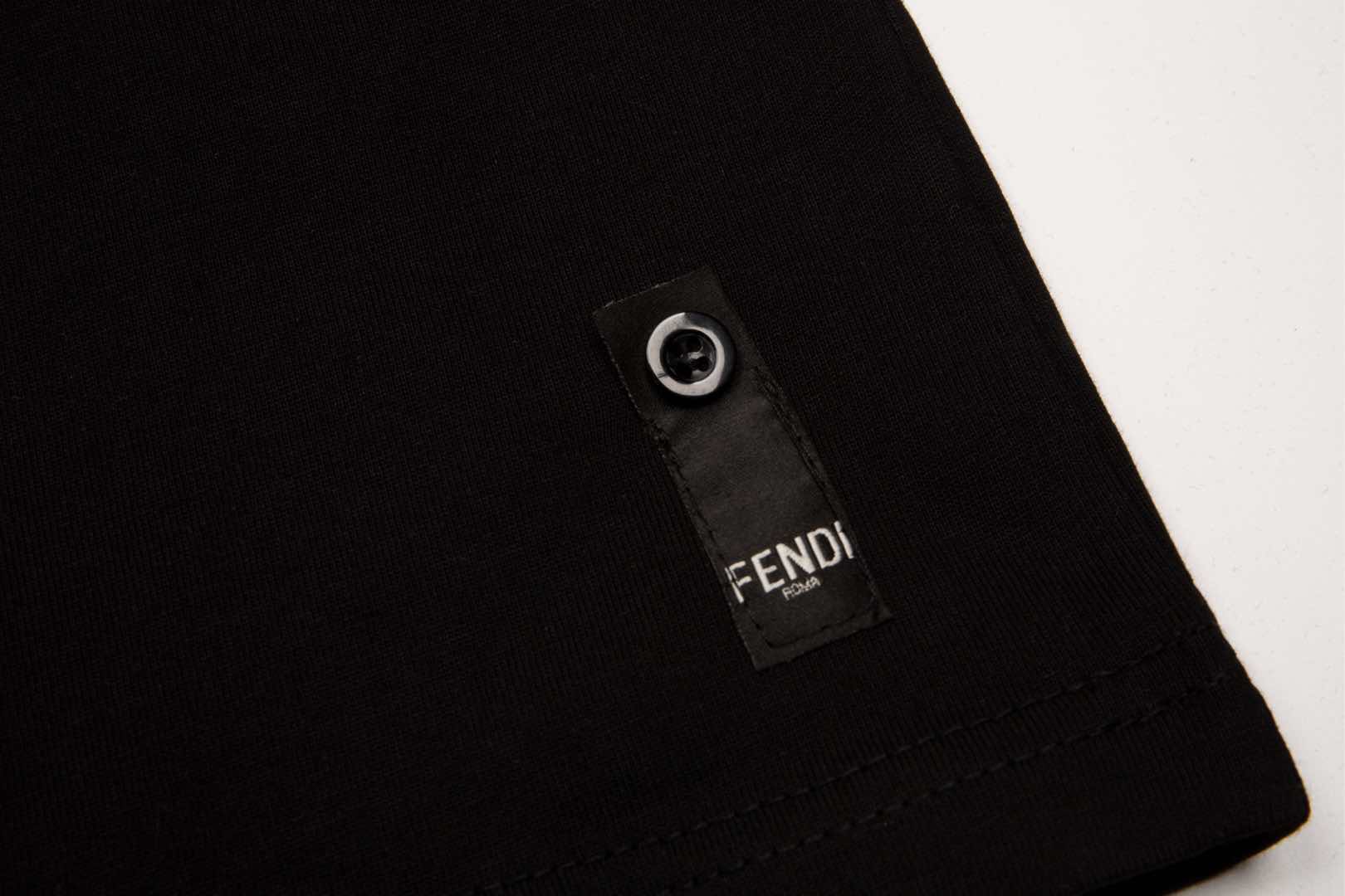 Fendi Unisex T Shirt XS-L