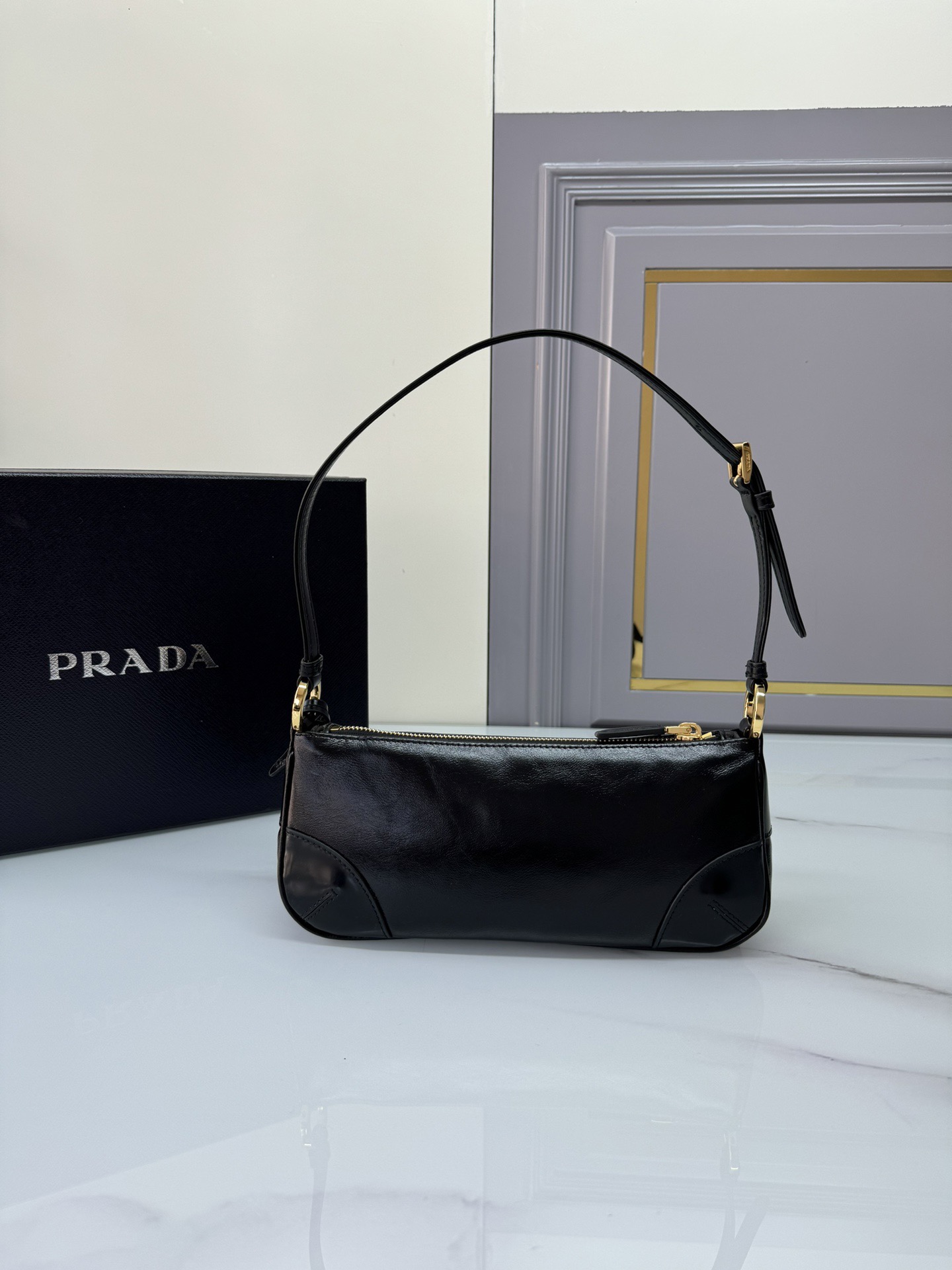 Prada 1BC201 Re-Edition 2002 Small Leather Shoulder Bags Size 23.5*10*5cm