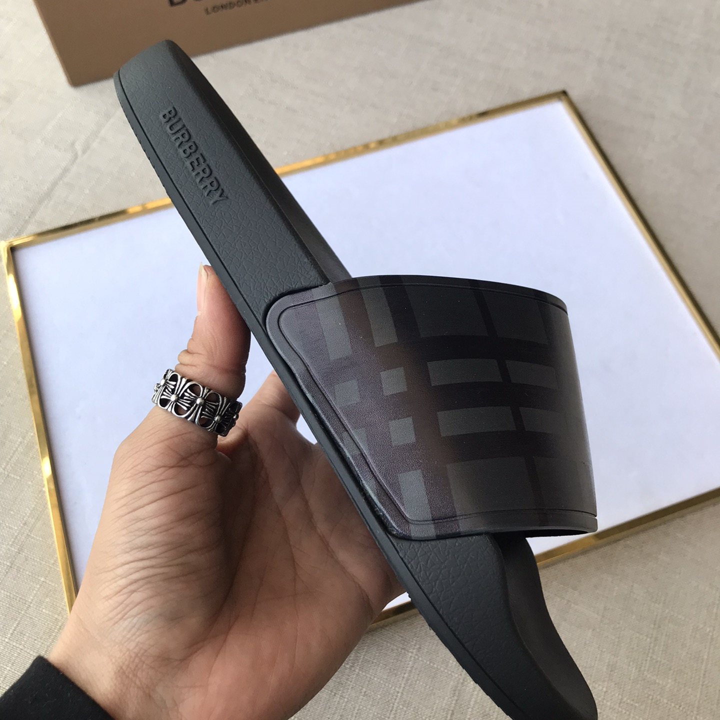 Burberry Mens Women Sandals Gr. 36-46