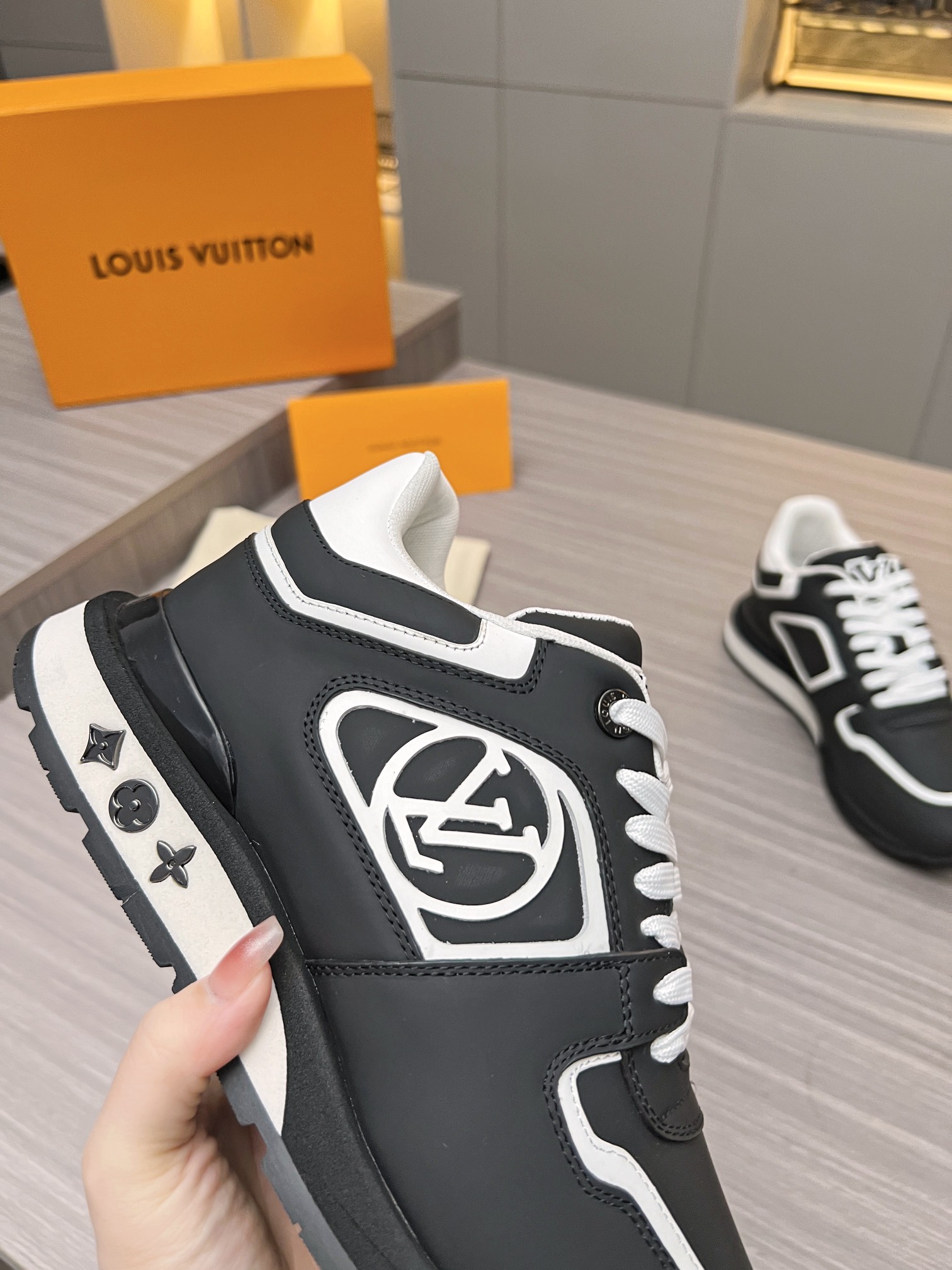 Louis Vuitton 2024ss Runaway Sneaker Size 40-46