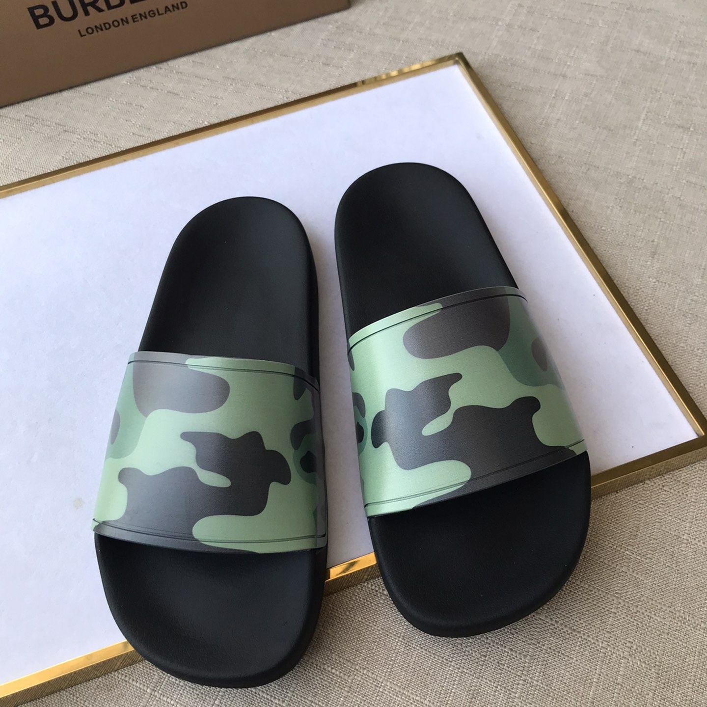 Burberry Mens Women Sandals Gr. 36-46