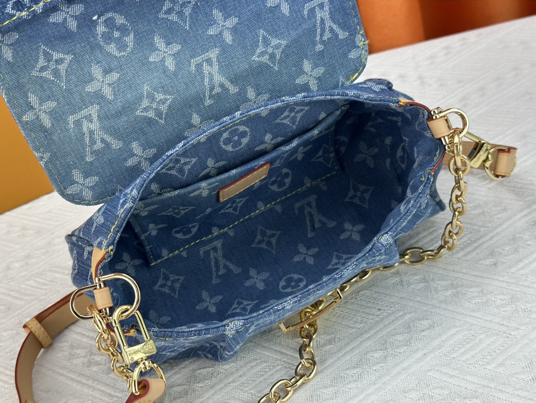 Louis Vuitton M45859 Favorite Denim Cowboy Shoulder Bags Size 24*14*9cm