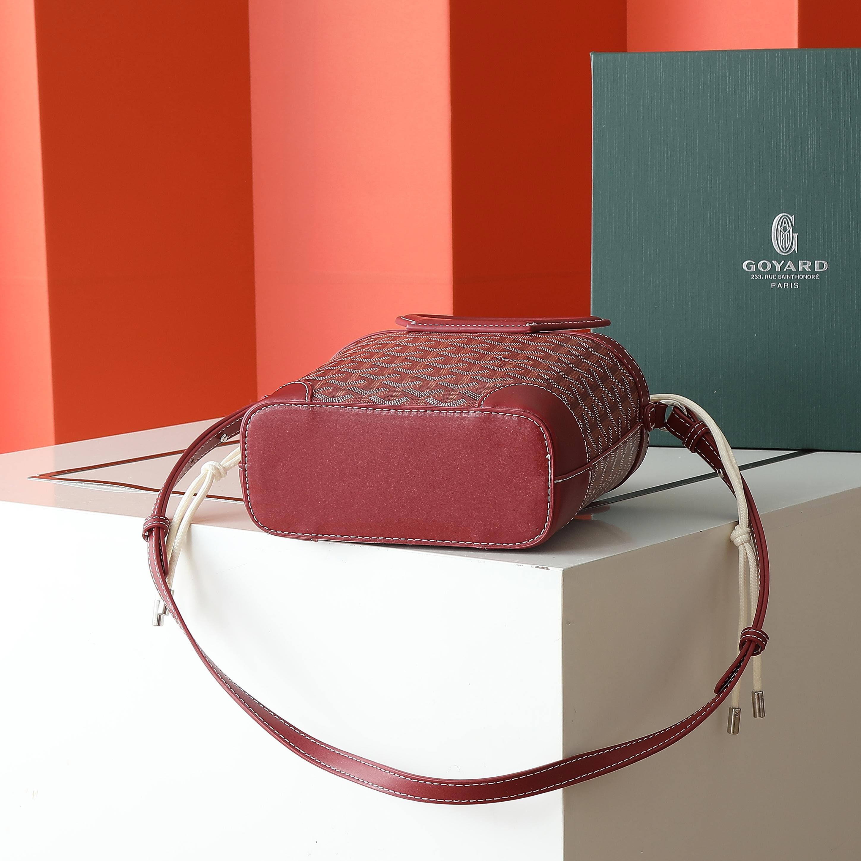 Goyard Beluga Shoulder Bags Size 23*18.5*8cm