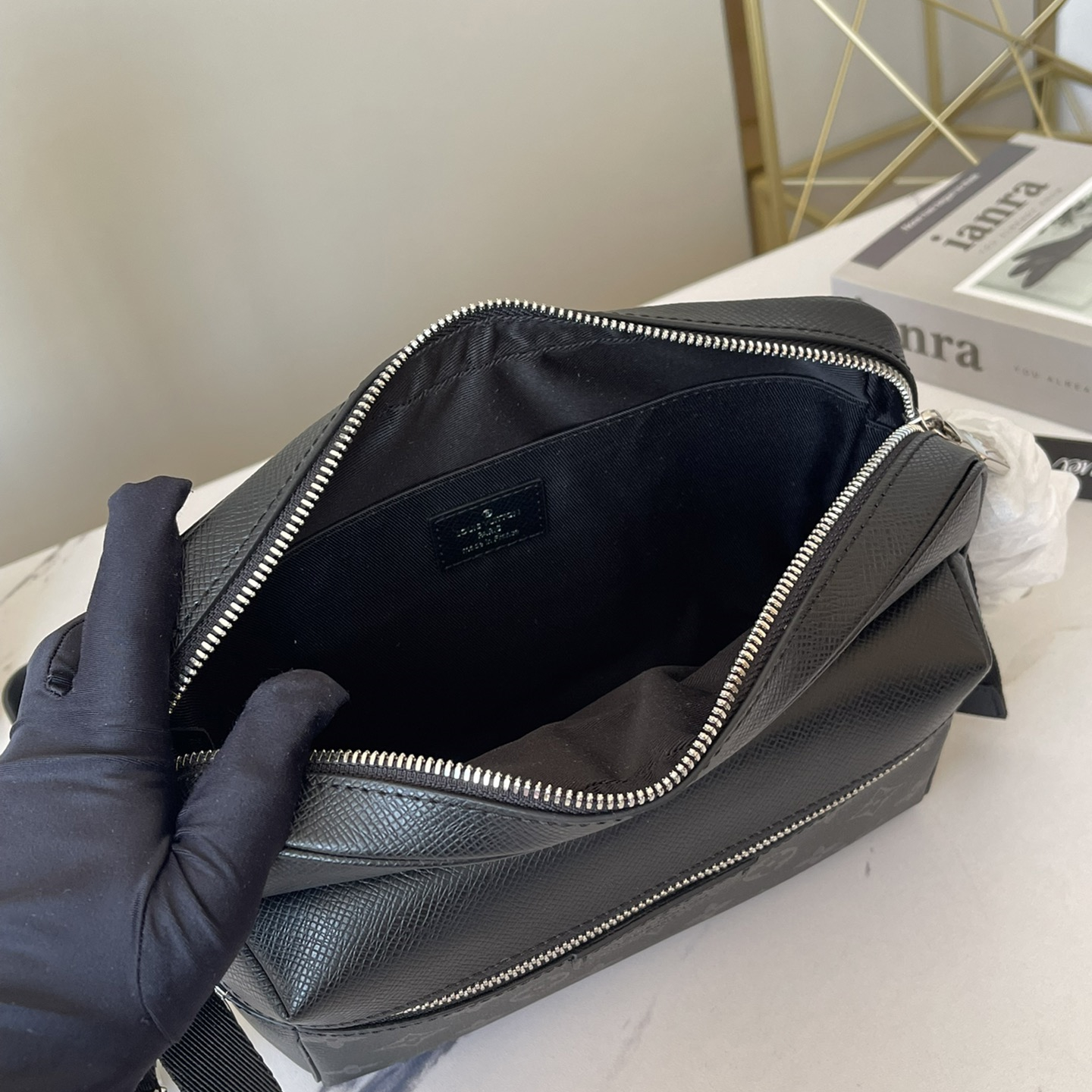 Louis Vuitton M30233 Outdoor Messenger Men Bags Size 29.5*20*10.5cm