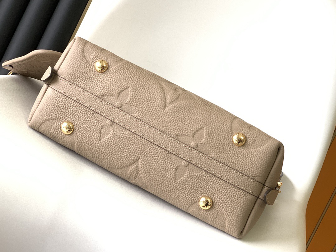 Louis Vuitton M46277 CarryAll Women Bags Size 29*24*12cm