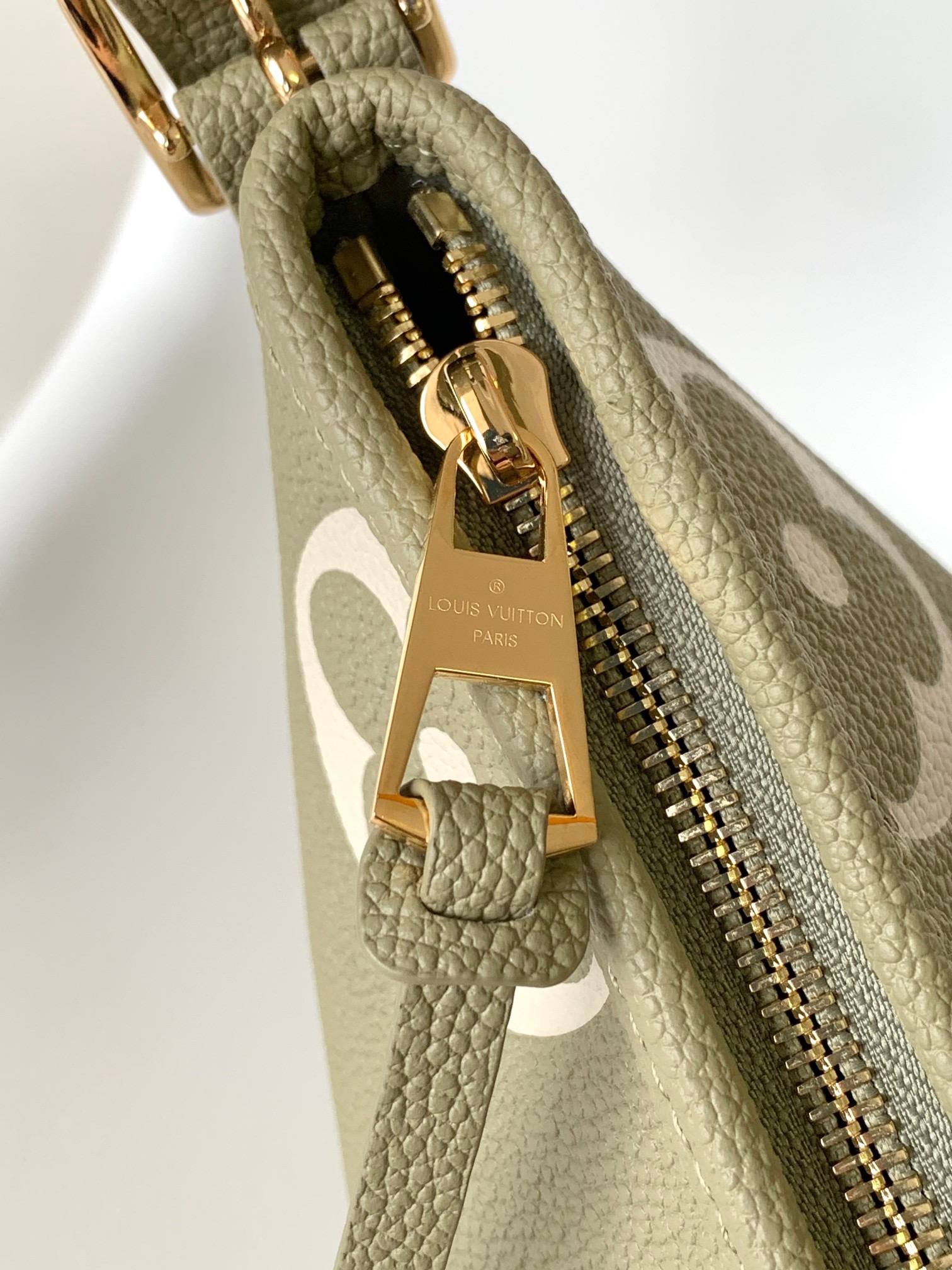 Louis Vuitton M46672 CarryAll Women Bags Size 29*24*12cm