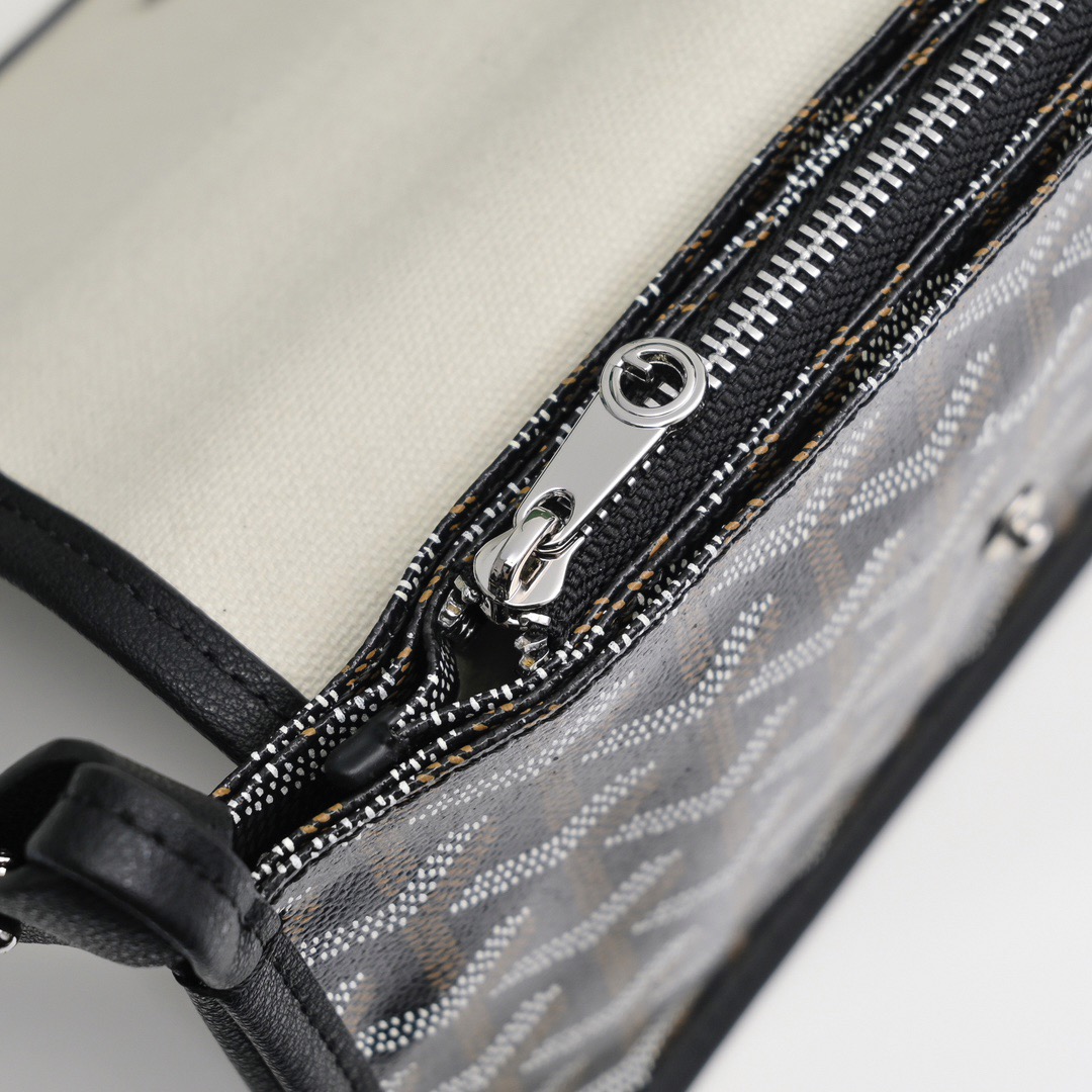 Goyard Shoulder Bags Size 20.5*14*2cm