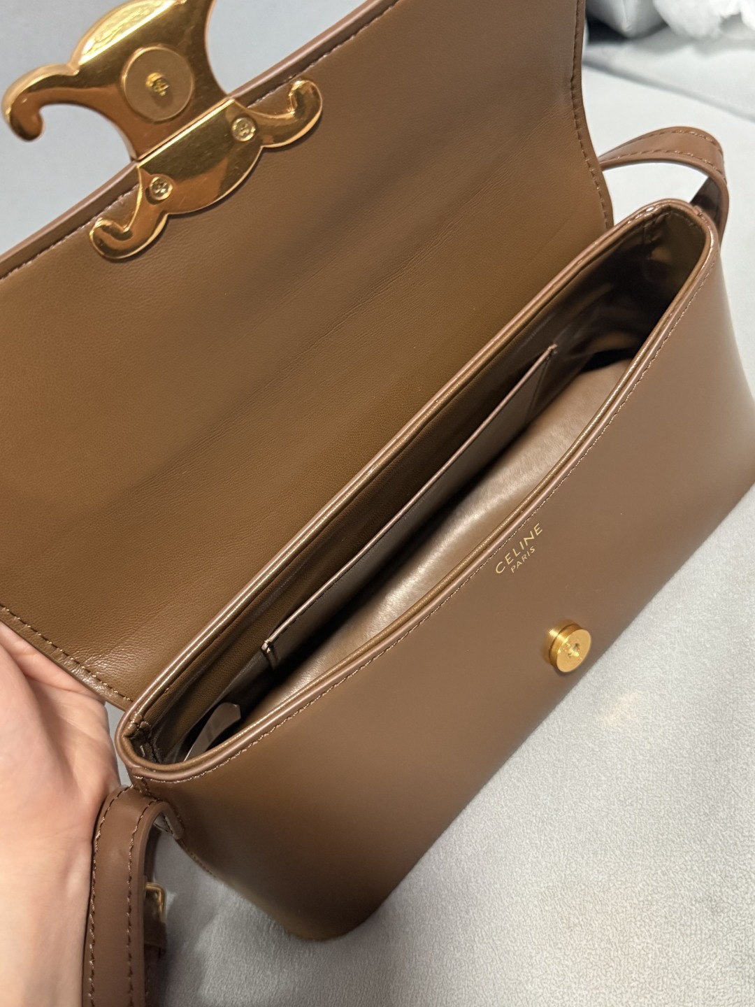 Celine 25ss Lulu Shoulder Bags Size 24*11.5*8cm