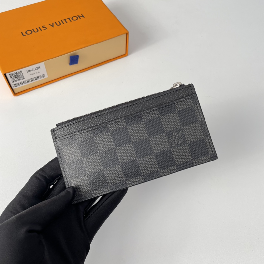 Louis Vuitton M64038 Card Holder Size 14*8cm