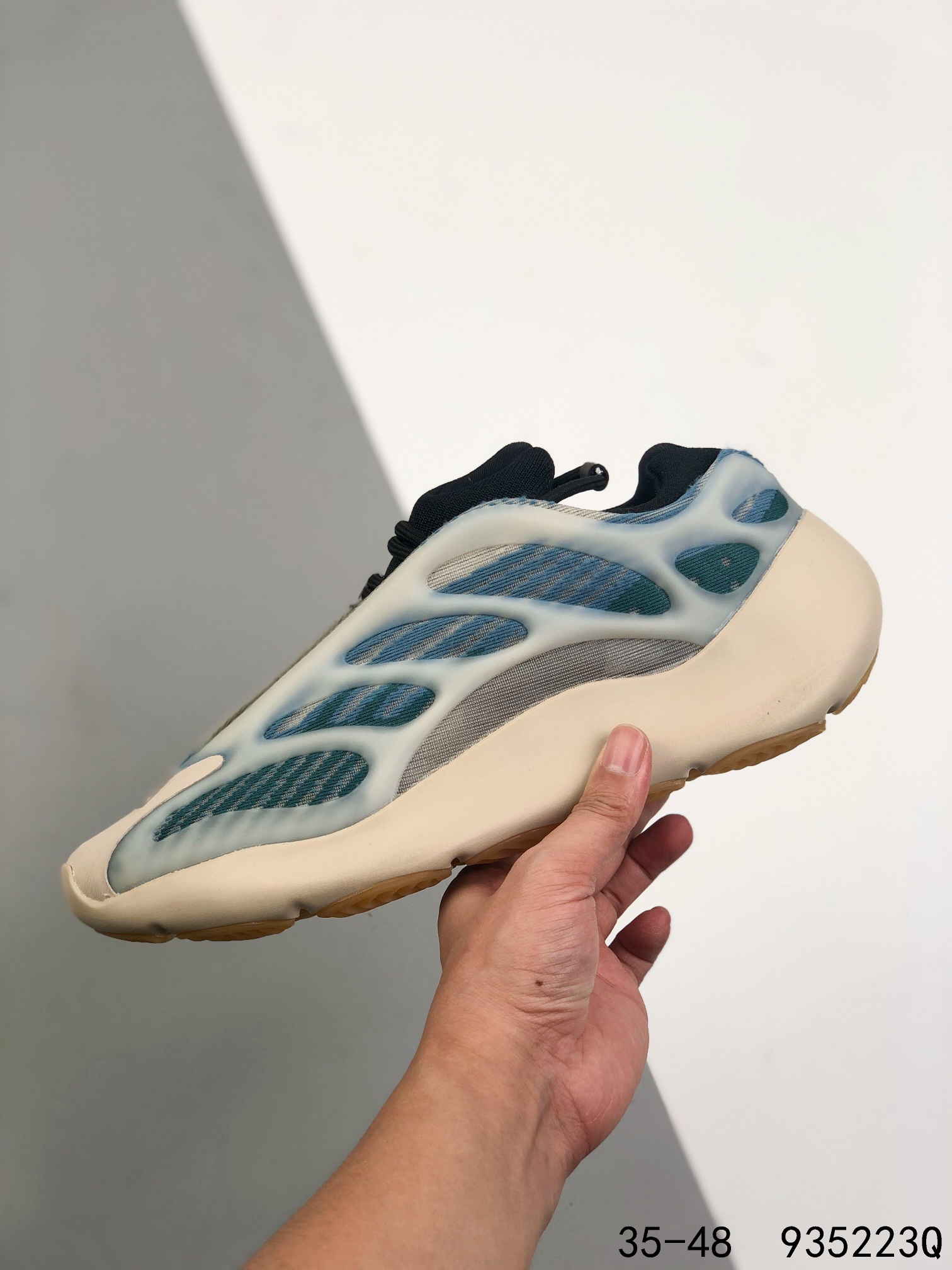 Yeezy 700 V3 Mens/Women's Sneakers Shoes 35 - 48
