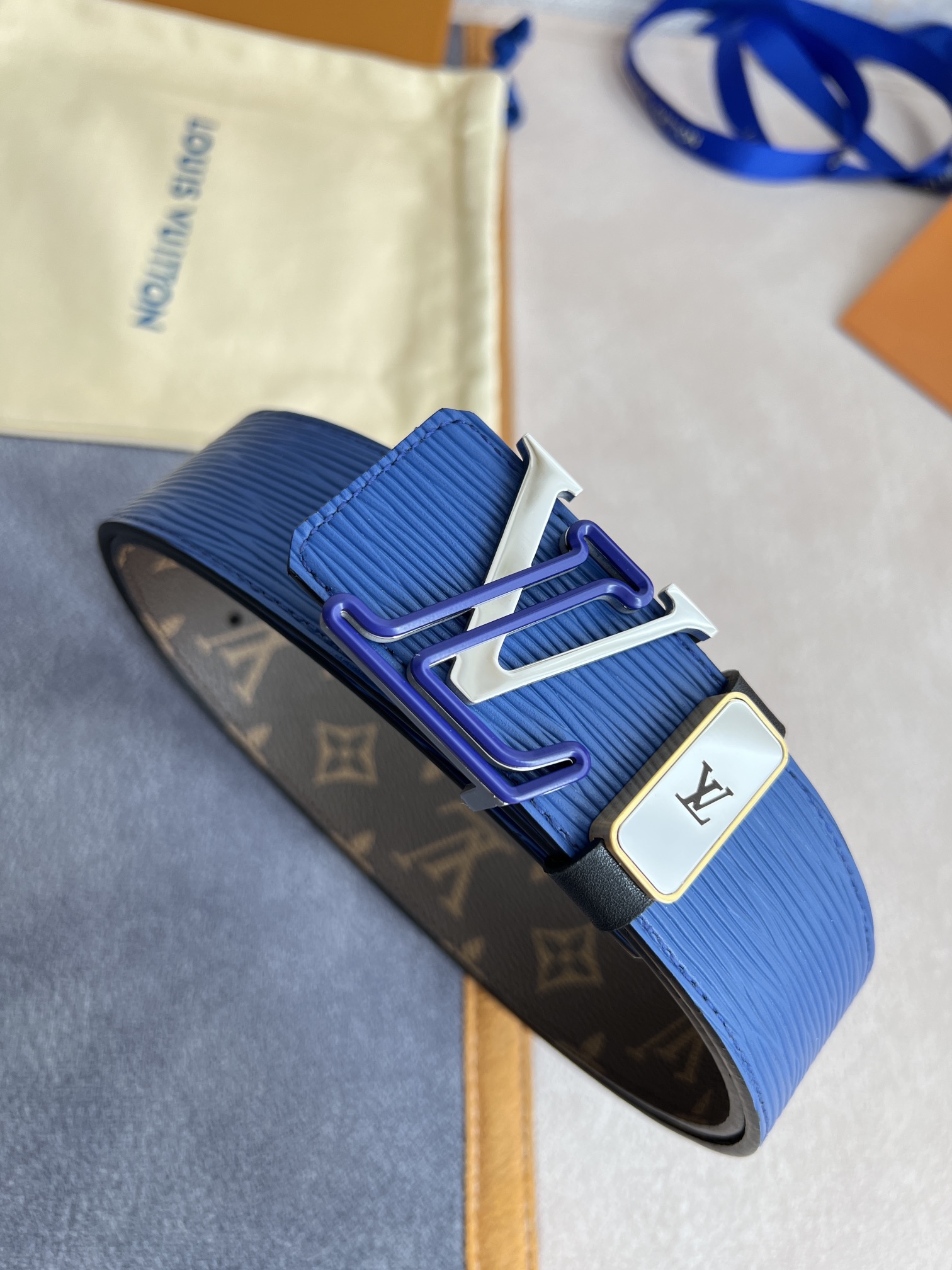 Louis Vuitton Men Belt Width 4cm