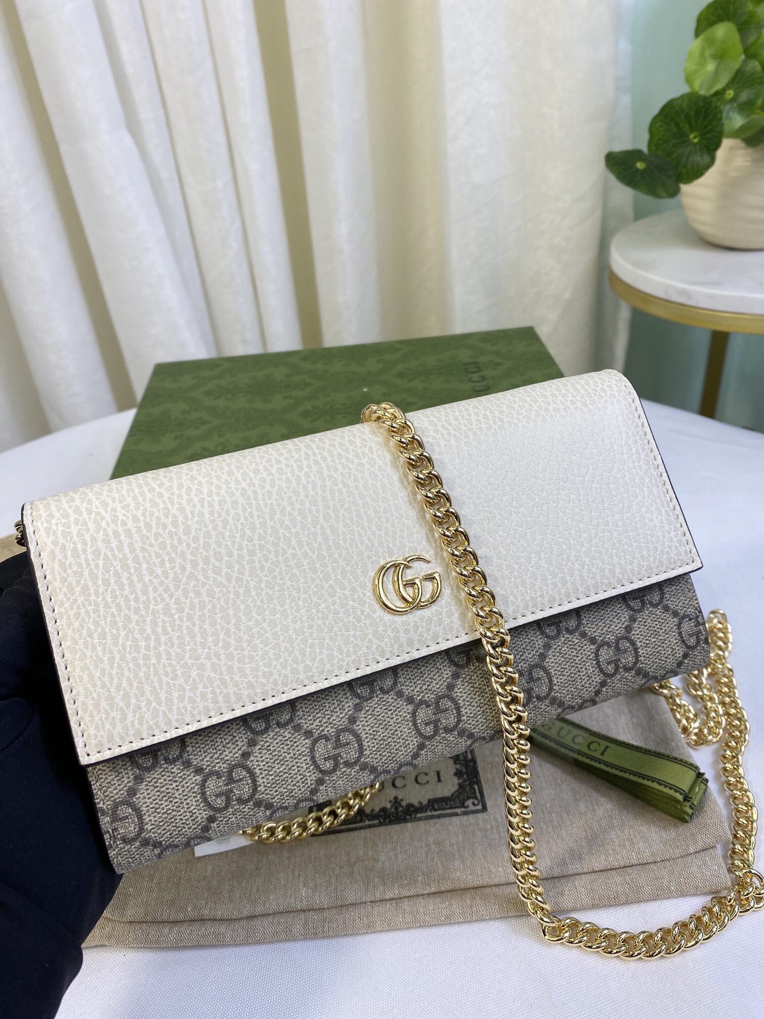 Gucci Chain Shoulder Bags Size 19*10*3cm