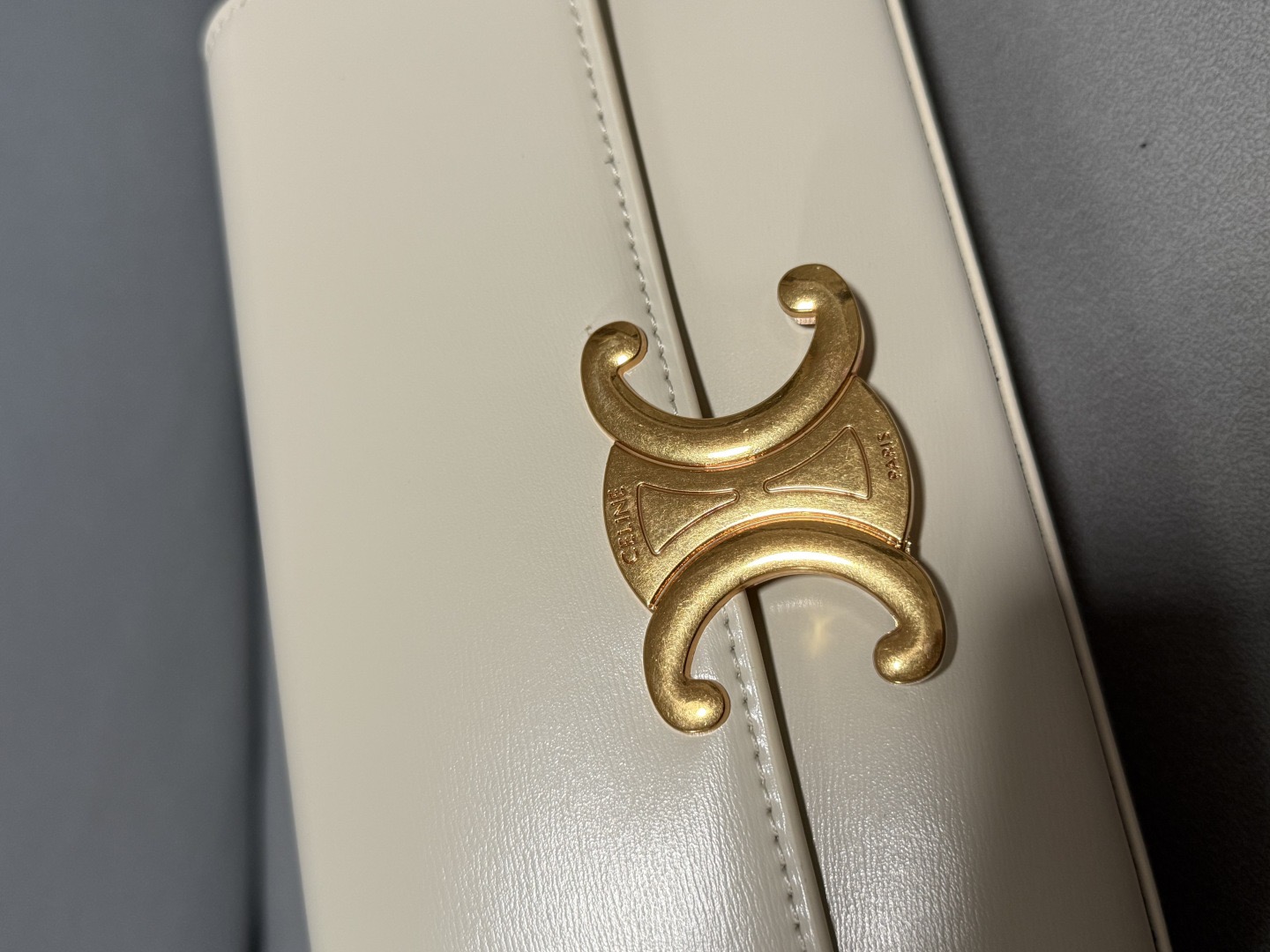 Celine 25ss Lulu Shoulder Bags Size 24*11.5*8cm