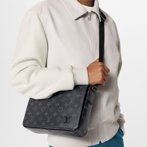 Louis Vuitton M46255 District Men Bags Size 26*20*7cm