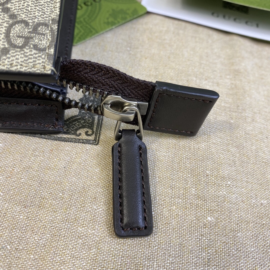 Gucci New GG Supreme Pouch Size 26*20*6cm Style 475316