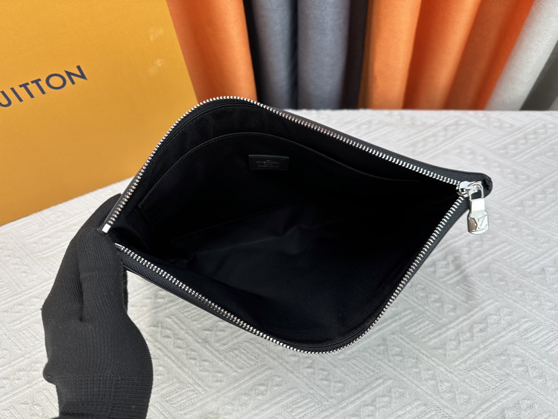 Louis Vuitton M62291 Pochette apollo Clutch Bags Size 34*25*2cm