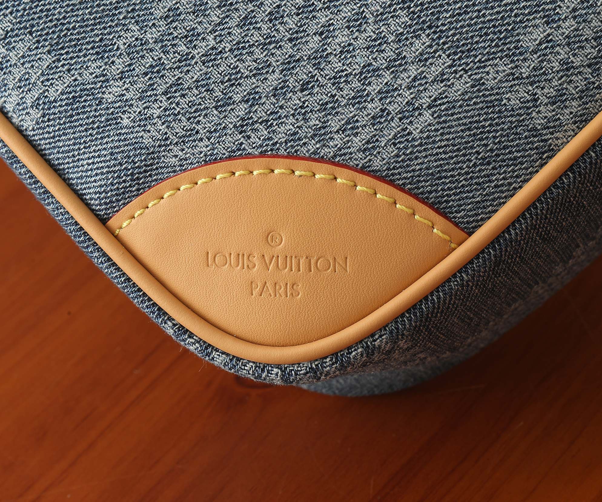 Louis Vuitton N40706 Chess Messenger Shoulder Bags Size 24*24*8cm