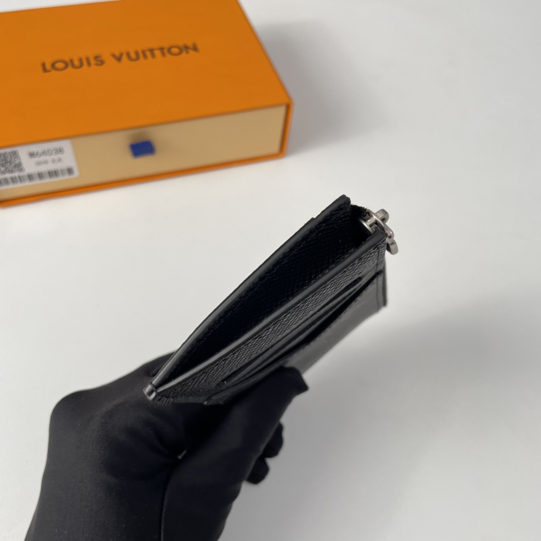 Louis Vuitton M64038 Card Holder Size 14*8cm