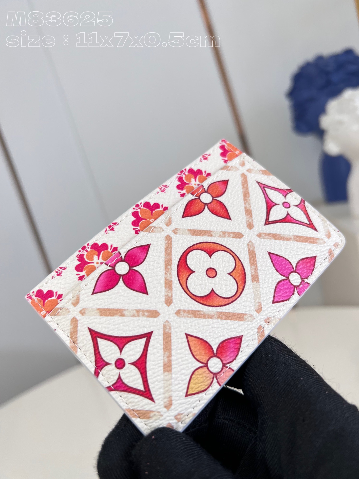 Louis Vuitton M83625 Card Holder Size 11*7*0.5cm