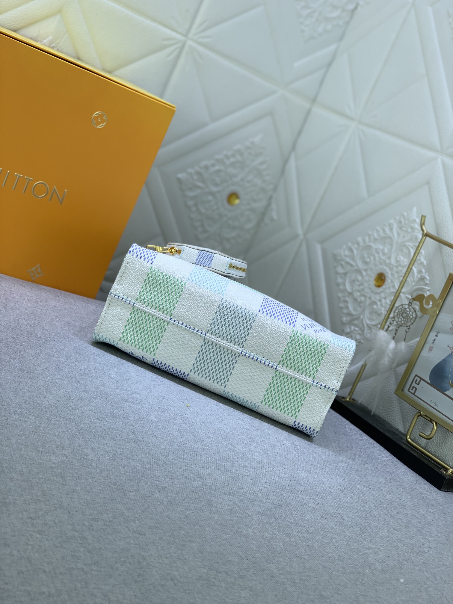 Louis Vuitton M46373 OnTheGo Shoulder Bags Size 25*19*11cm