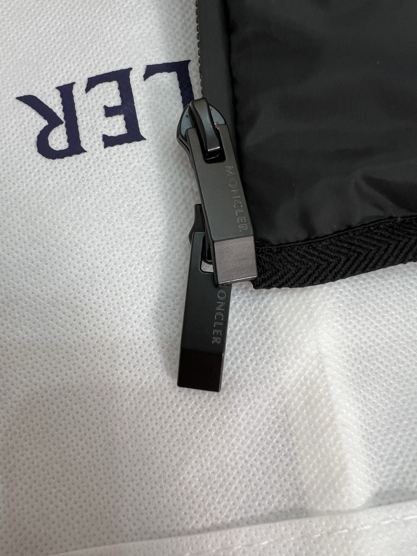 Moncler Valmasque Men Winter Vest Size 1-5