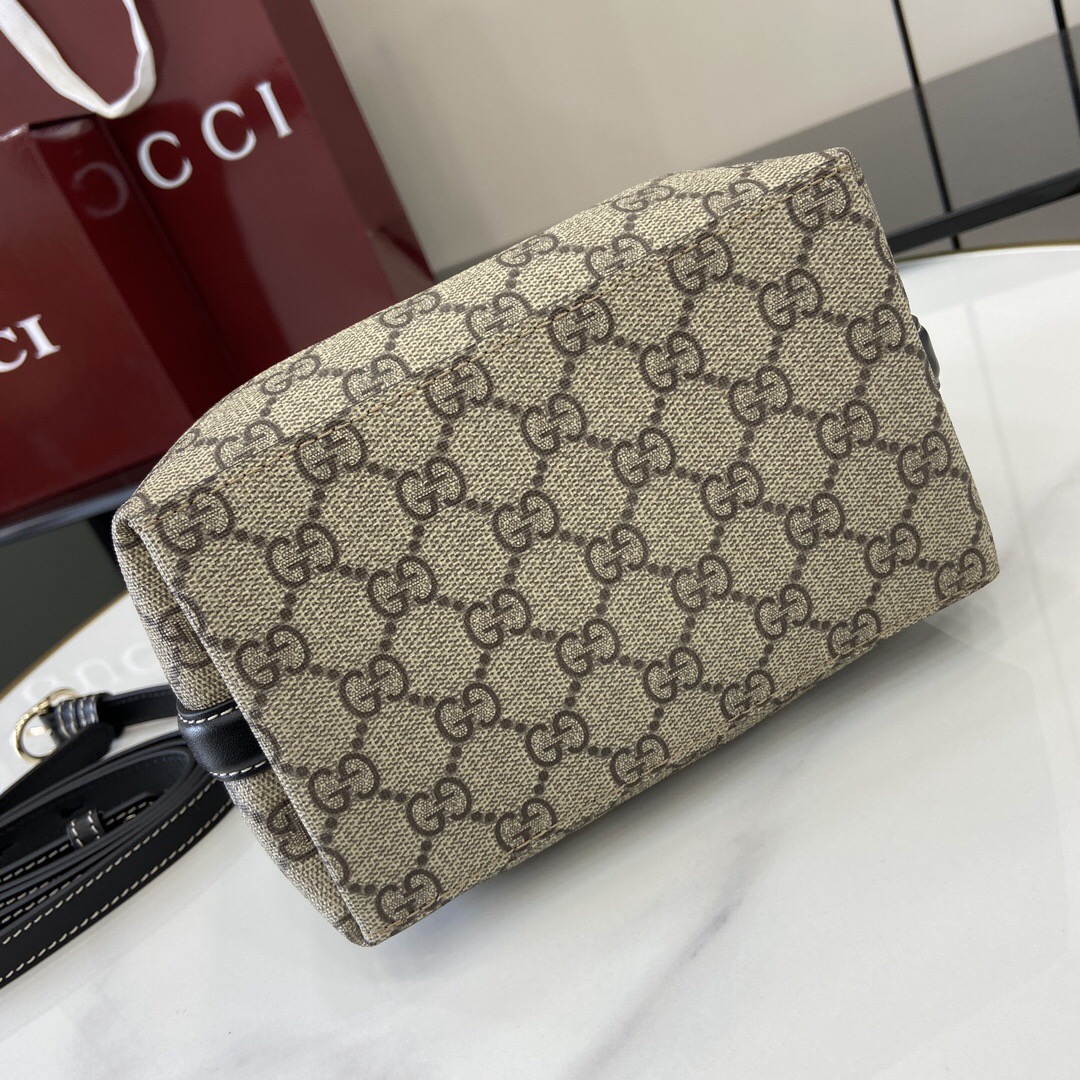 Gucci GG Emblem Women Shoulder Bags Size 20*18*11cm