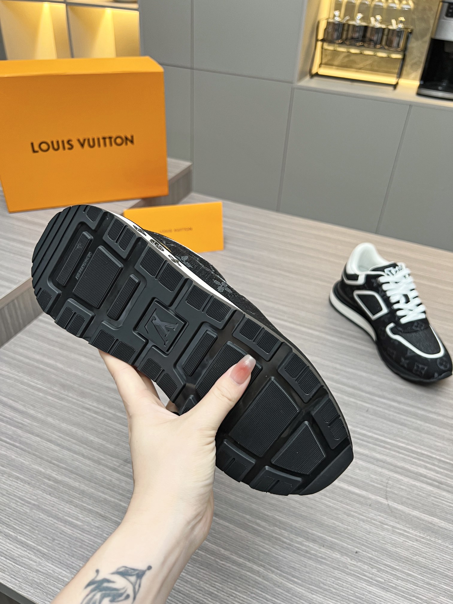 Louis Vuitton 2024ss Runaway Sneaker Size 40-46
