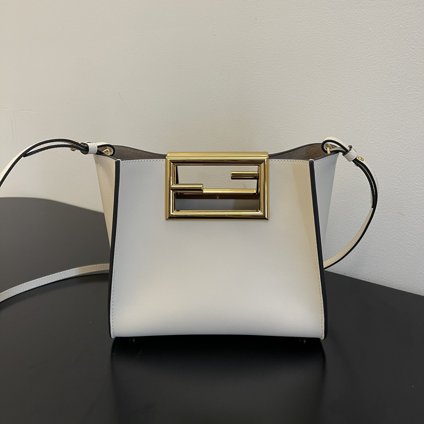 Fendi New Shoulder Bags 20*17*9cm