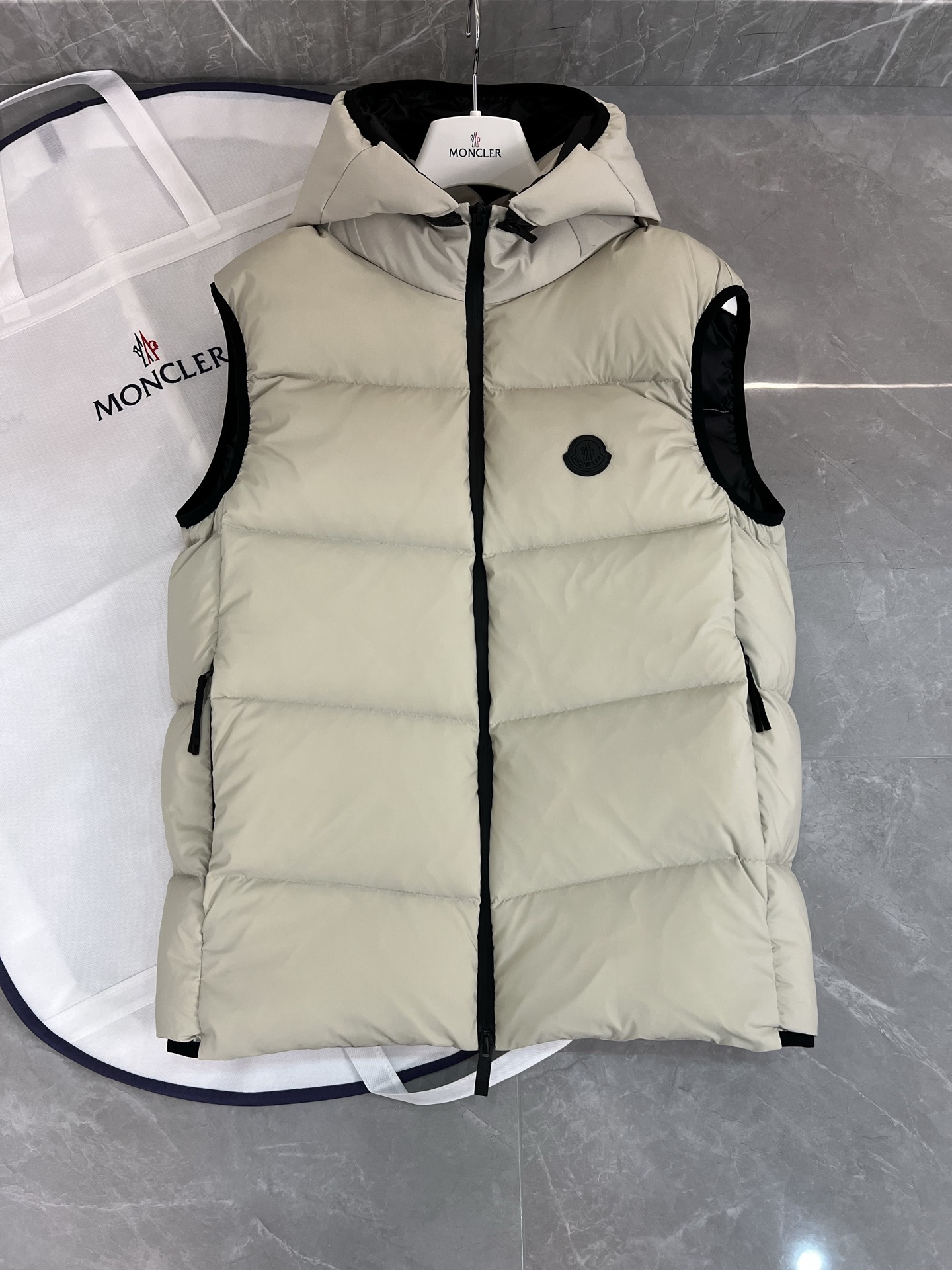 Moncler Guersac Men Winter Vest Size 1-5