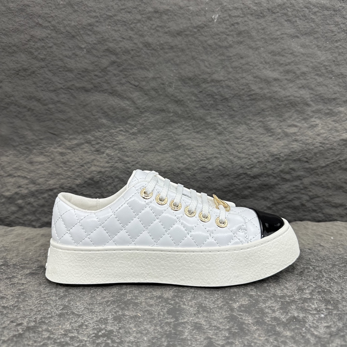 Chanel 2025ss Women Sneaker Size 35-40