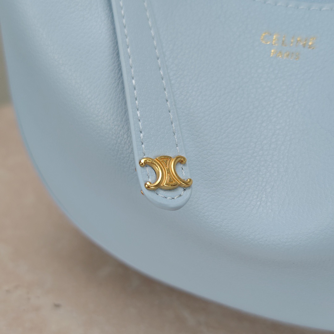 Celine 25ss Lulu Shoulder Bags Size 24*21*5cm