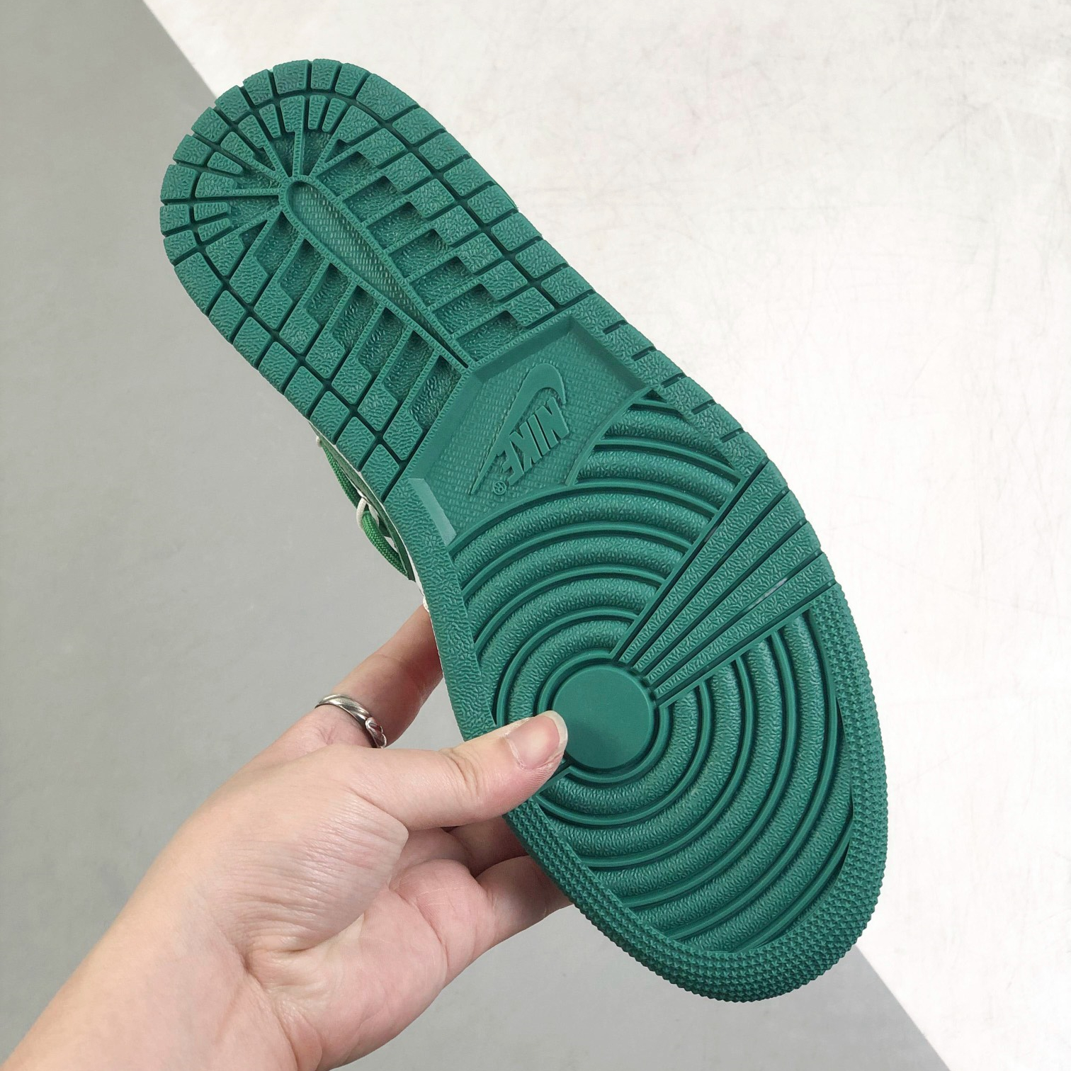 Nike Air Jordan 1 x OFF White Low Top Sneakers Shoes Gr. 36-46