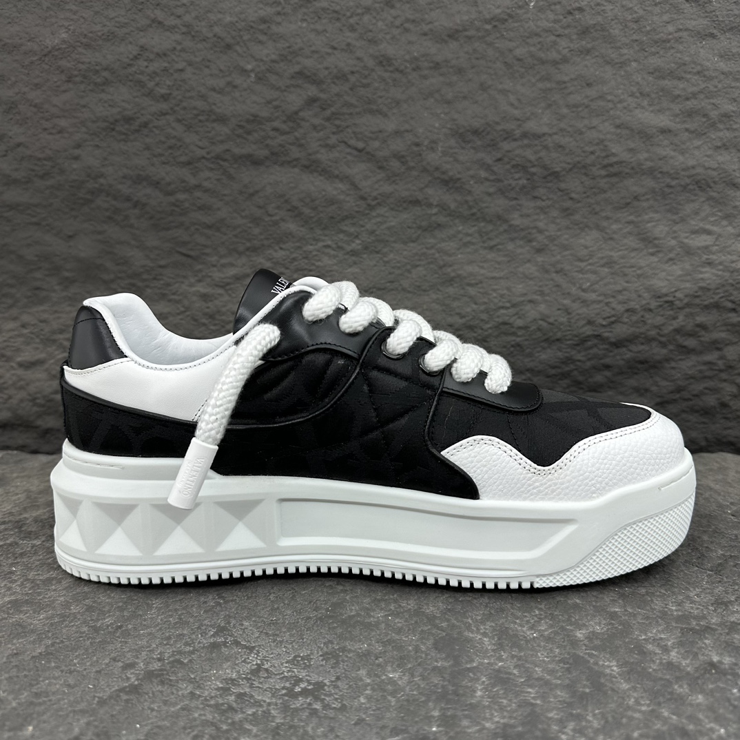 Valentino One Stud Sneaker Size 36-46