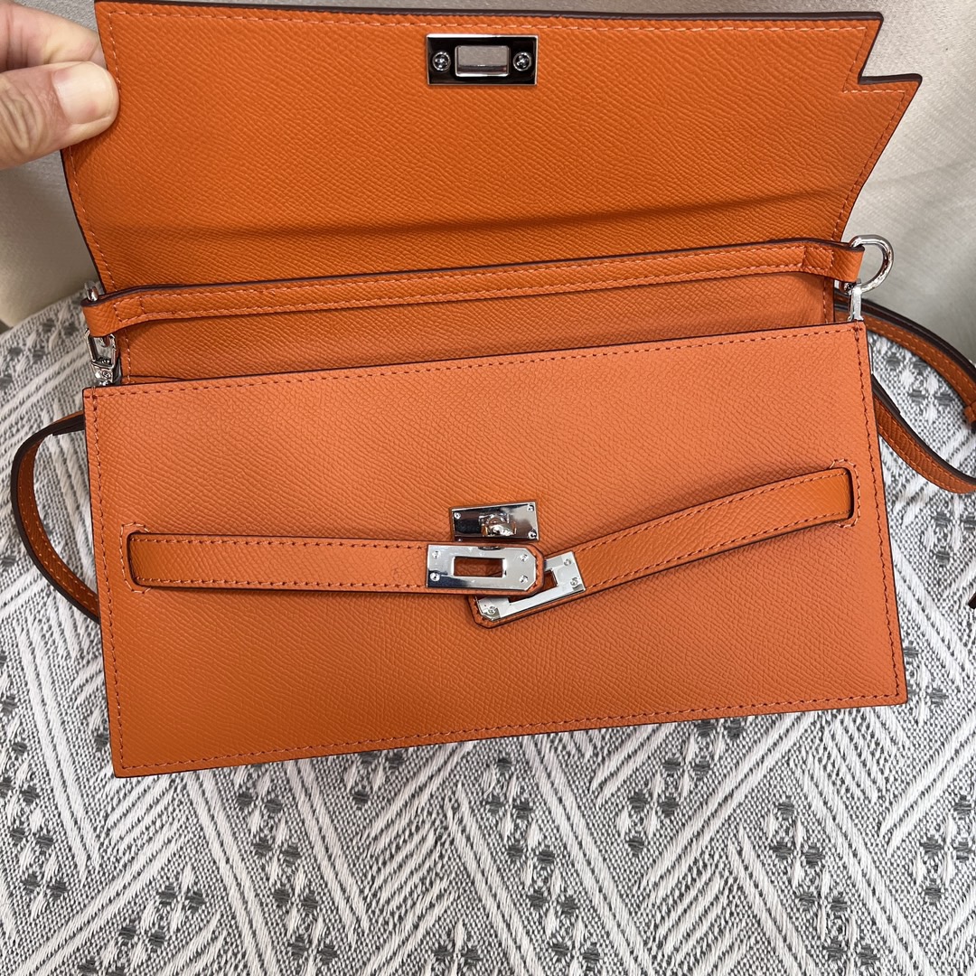 Hermes Elan Shoulder Bags Size 24cm