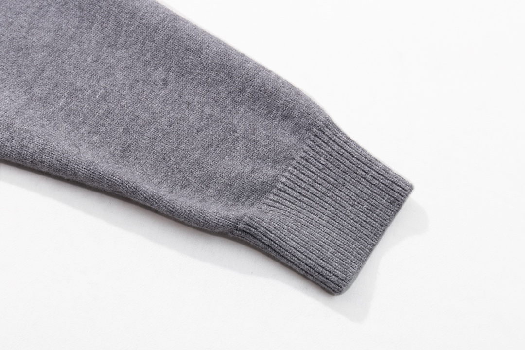 Louis Vuitton Unisex Sweatshirt Size S-XL