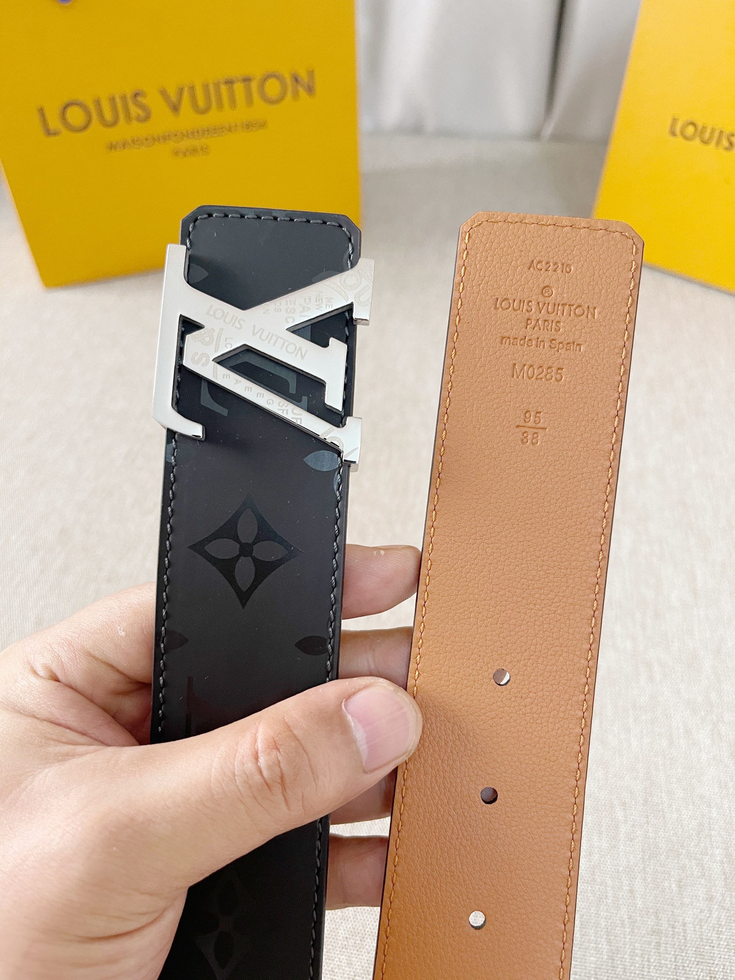 Louis Vuitton Men Belt Width 4cm