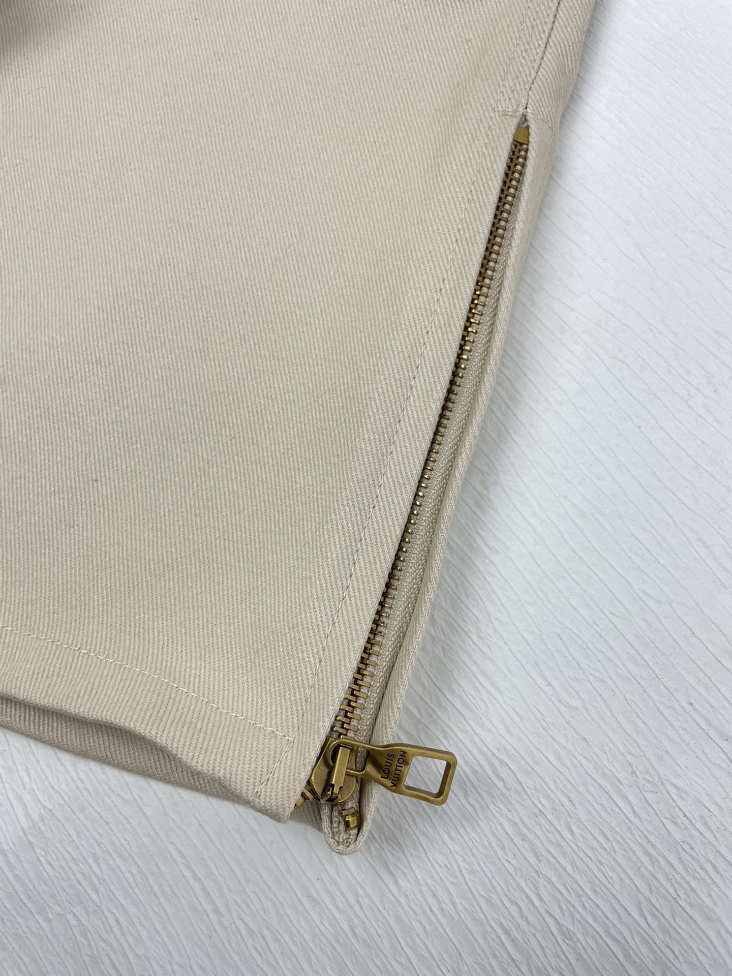 Louis Vuitton Unisex Jeans Size S-XL