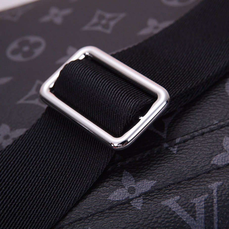 Louis Vuitton M46255 District Men Bags Size 26*20*7cm