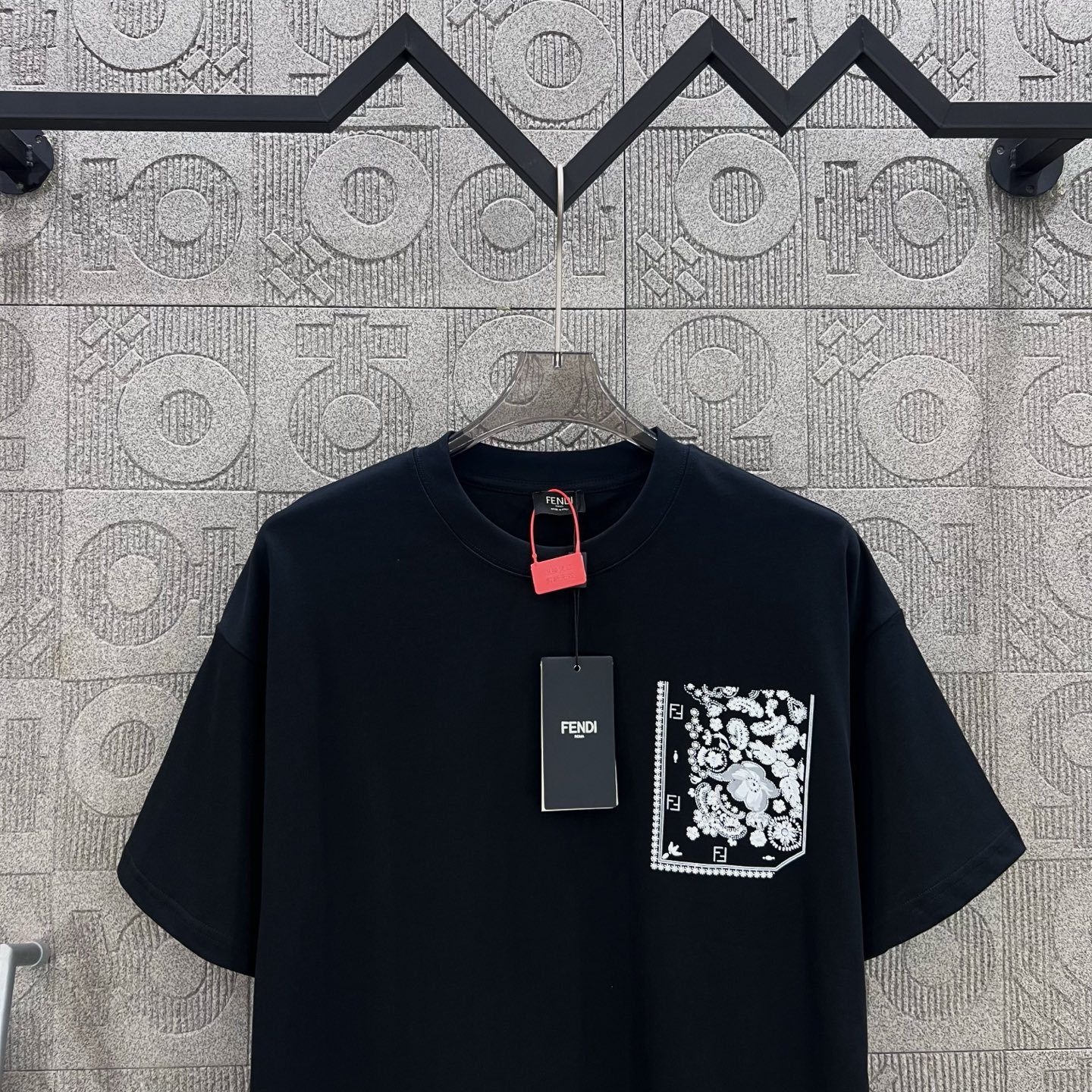 Fendi T Shirt  Embroider Logo Size XS-L
