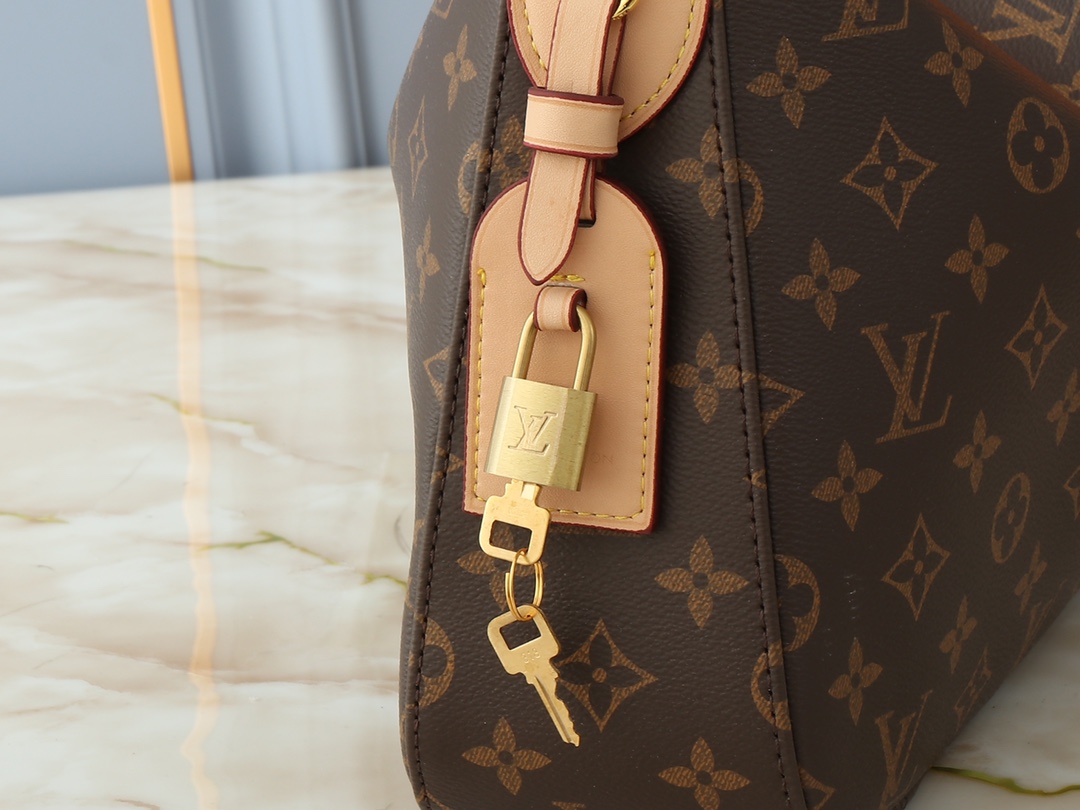 Louis Vuitton M12098 Slouchy Women Shoulder Bags 2-Size